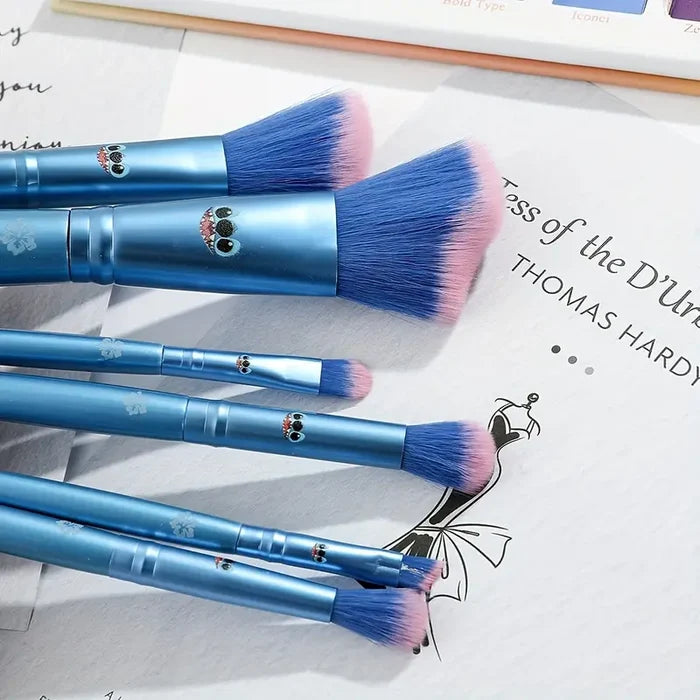 Makeup Brushes Set Different Colors
