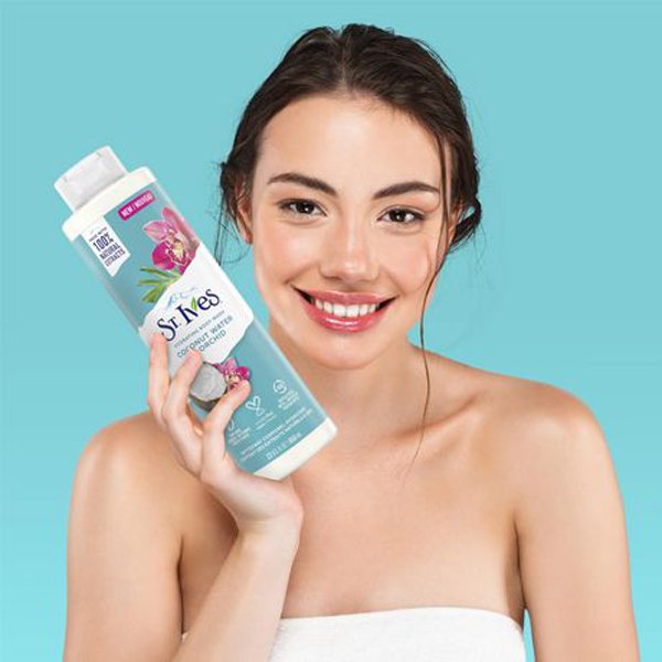 St. Ives Coconut Water and Orchid Hydrating Body Wash 650ml