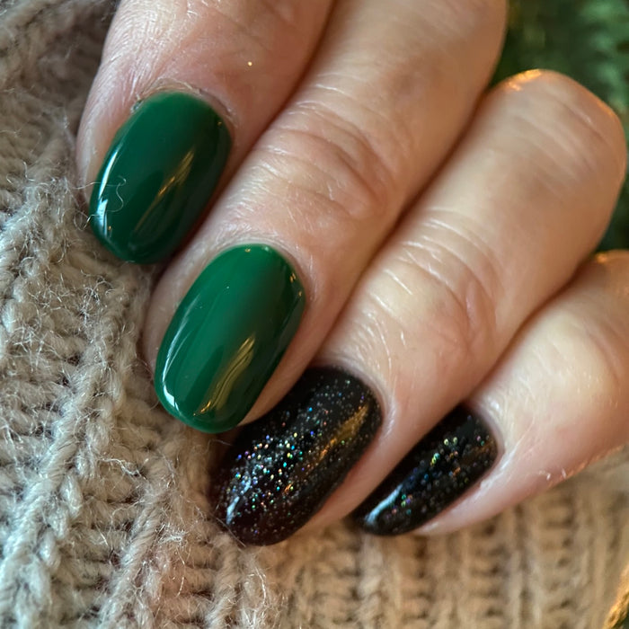 013 Pretty Green Gel Polish