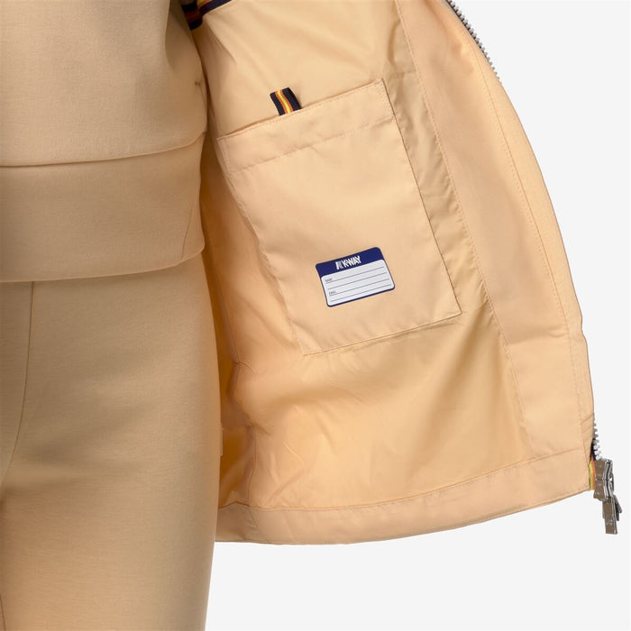 Chaqueta Women Impermeable Sophie Stretch Poly Jersey Beige Peachy