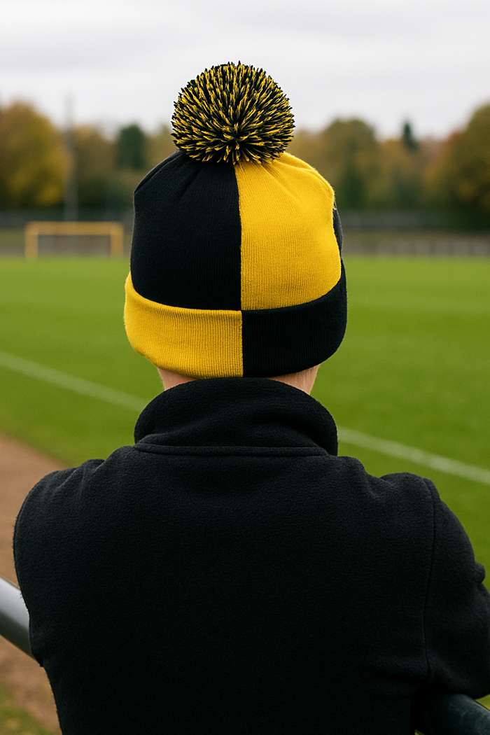 Official Chequered Two-Tone Bobble Hat