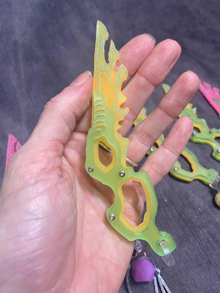 **PATREON EXCLUSIVE** SPACE FLAP ( SEPIOID ALIEN ) GALACTIC FEATHER GLOW CHARM
