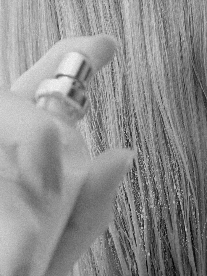Re-Bond + Seal Hair Treatment
