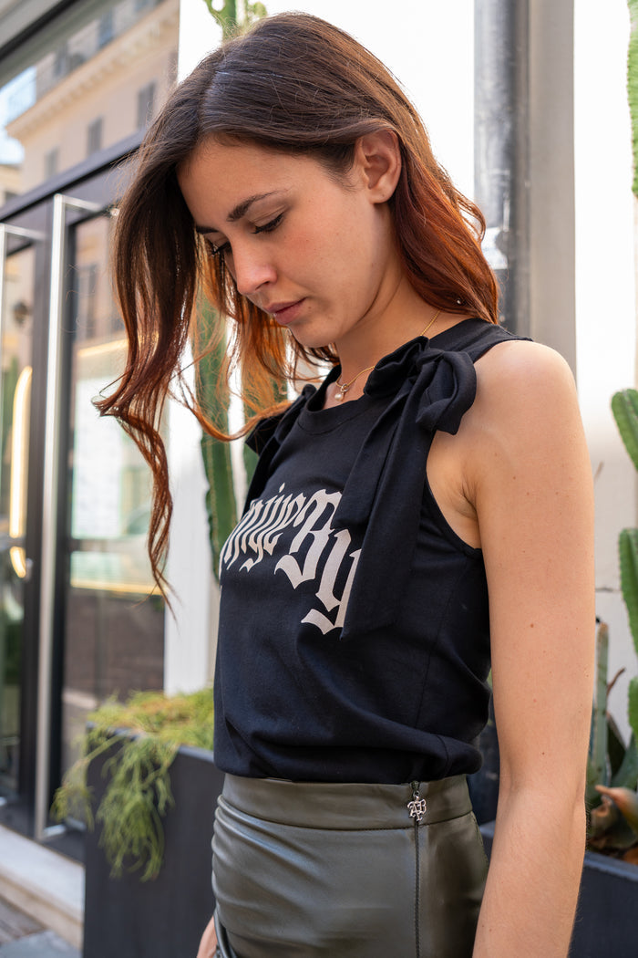 Ribbon T-Shirt Black – Aniye Bye