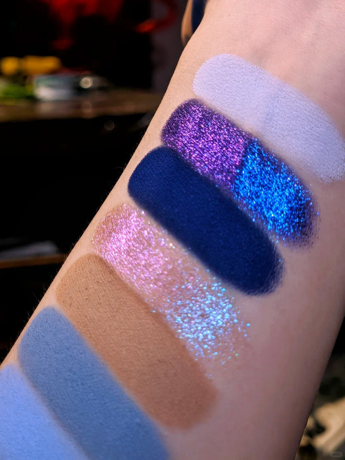 ROINGNEAO Blues Symphony Smoky Eyeshadow Palette T5749