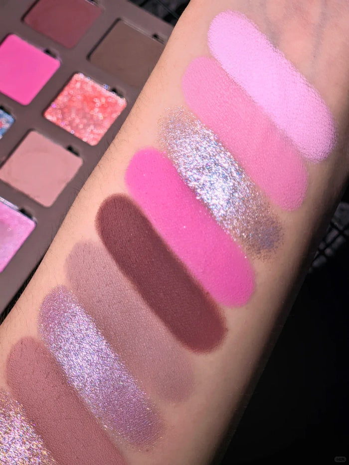 ROINGNEAO Pink Wave Initiative Smoky Eyeshadow Palette T5748
