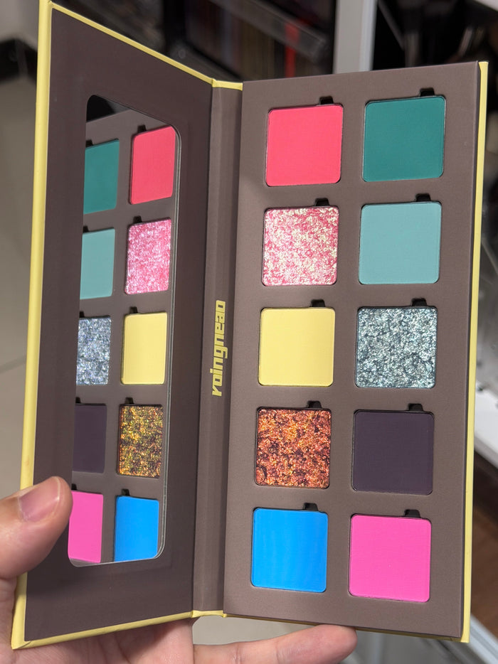 ROINGNEAO Wander Carousel Smoky Eyeshadow Palette T5527