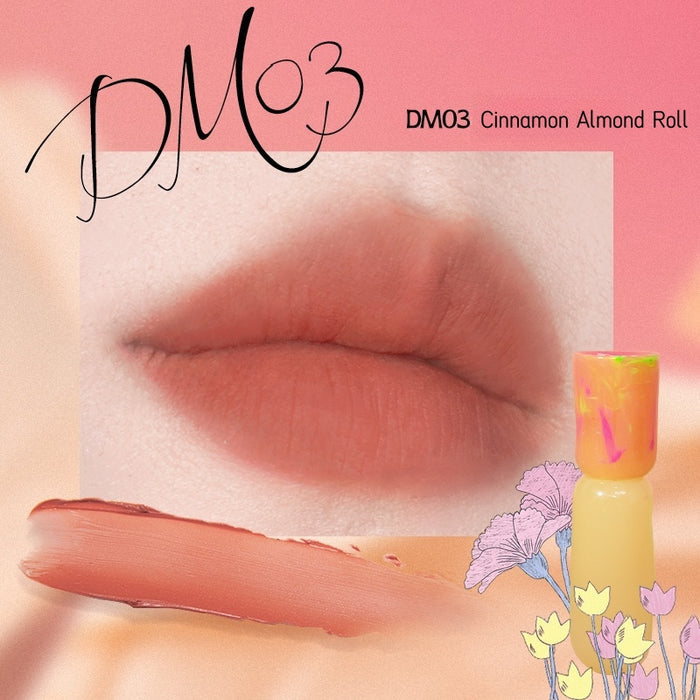 DM03 Cinnamon Almond Roll