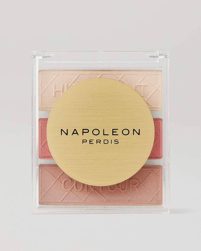 THE ULTIMATE CONTOUR PALETTE LIGHT closed