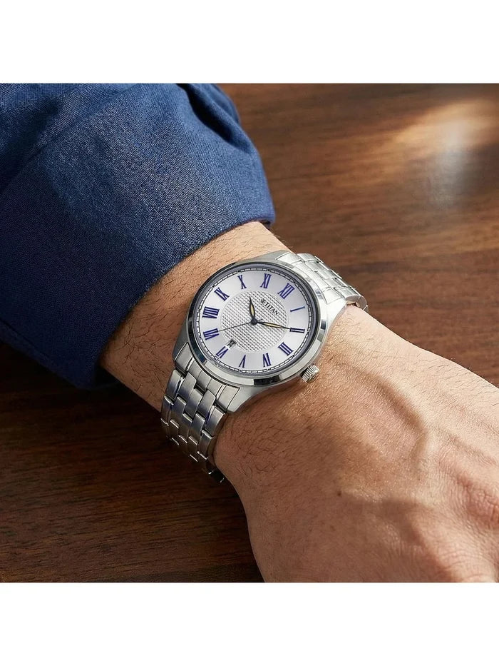 Titan Dial & Stainless Steel Bracelet Style Strap Analogue Watch - 10063SM01
