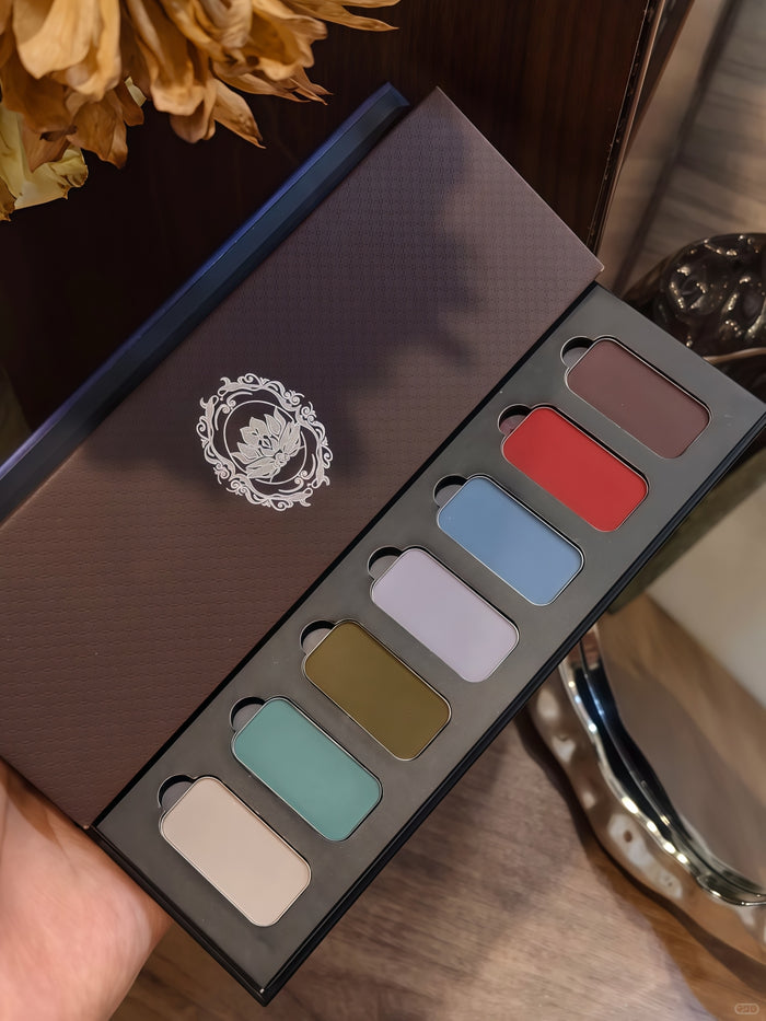 YIZHI Cloud Garden Collection Eyeshadow Palette #Late Autumn T5853